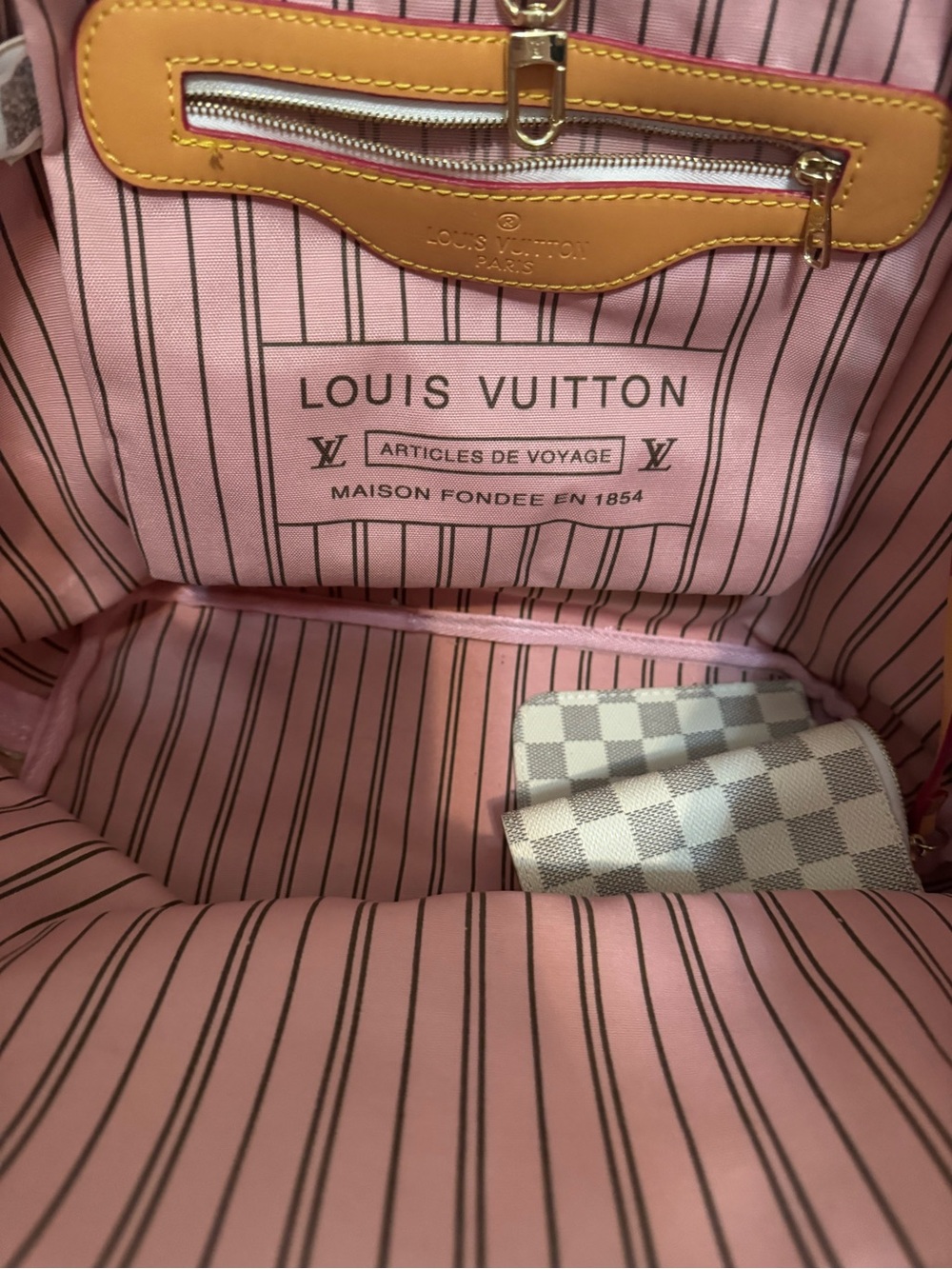 Louis Vuitton never full Neutral Checkered Tote Bag with Tan Trim - Picture 7 of 12